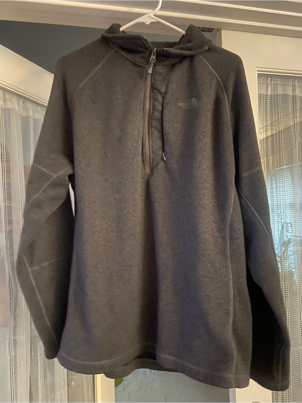 The North Face Men’s Dark Charcoal Gray Zip-Up Fleece Pullover